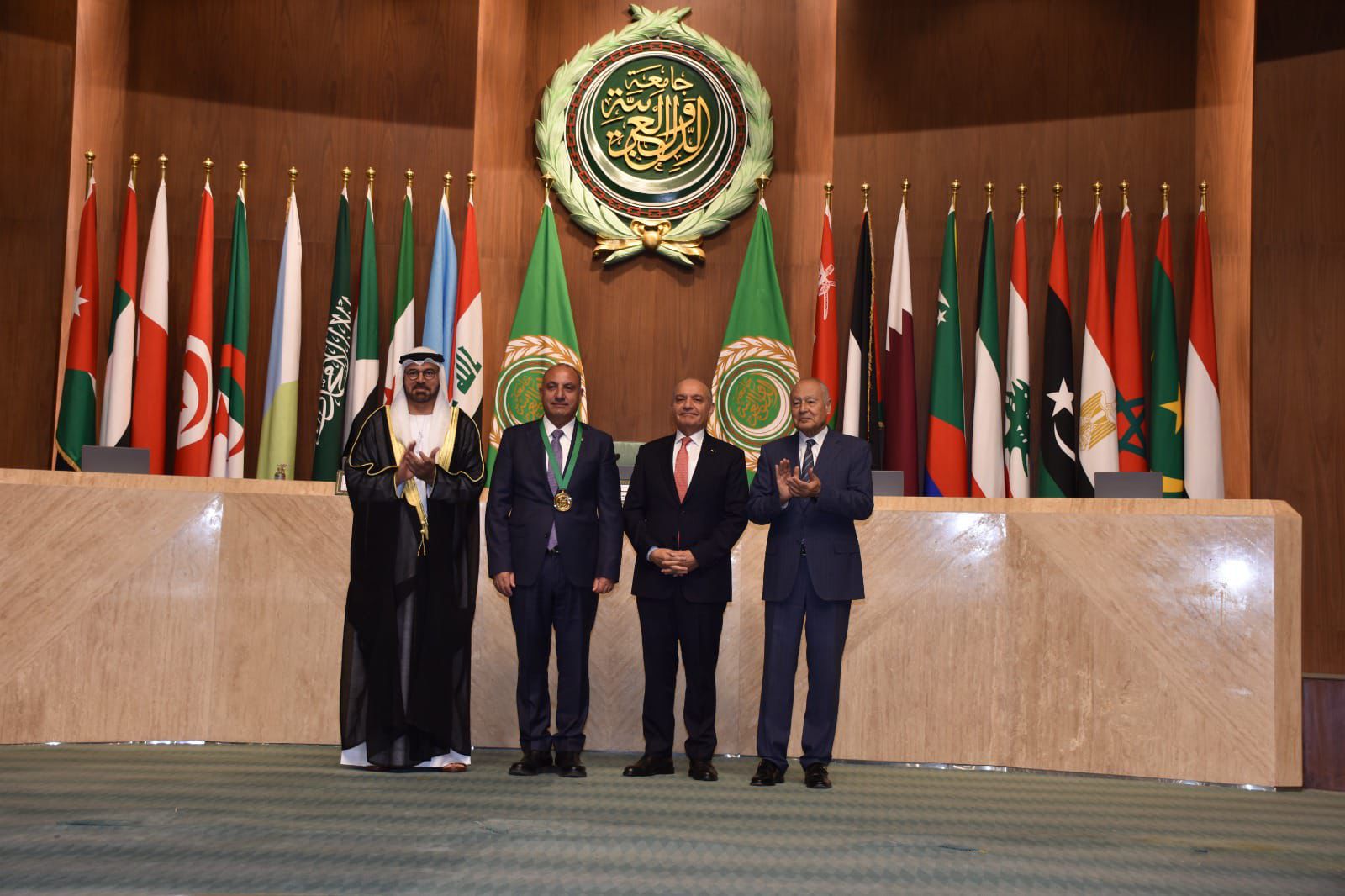 54998110-fc23-4544-8c10-26d16cc11754