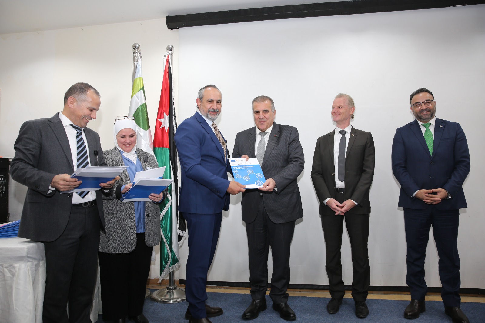 aca4d8c3-35fe-49bc-9fe8-0636dfcbf2b2