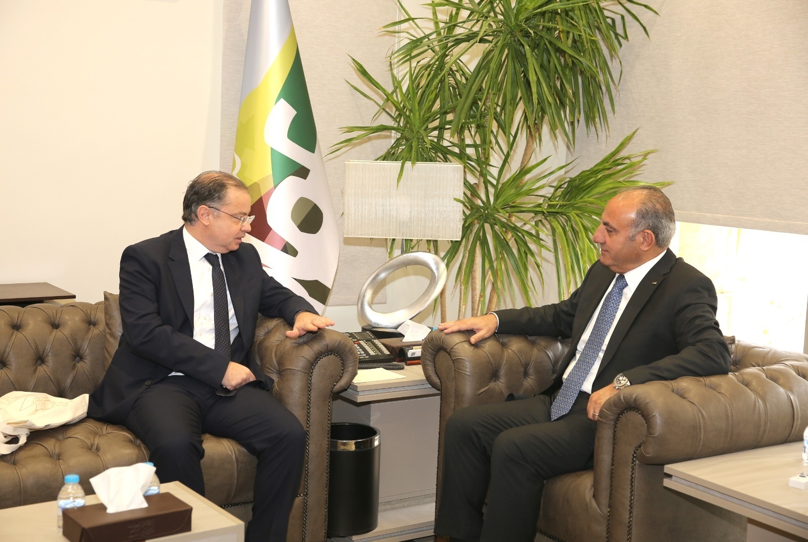 d3244a49-7983-44af-bc5f-e89132d319cf